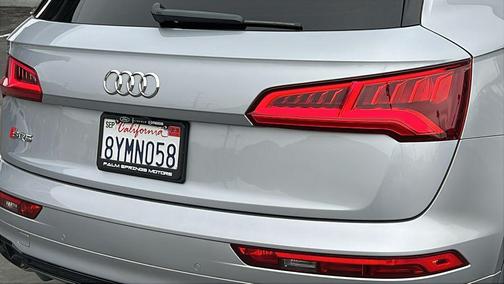 Florett Silver Metallic 2020 Audi SQ5 3.0T Premium Plus