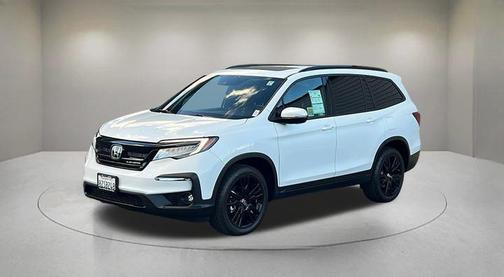2022 Honda Pilot AWD Black Edition