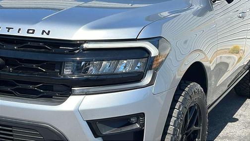 Iconic Silver Metallic 2022 Ford Expedition Limited