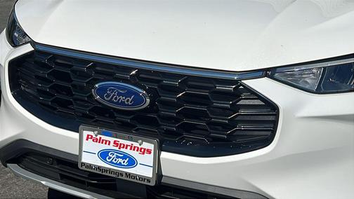 Star White Metallic Tri-Coat 2025 Ford Escape ST-Line Select