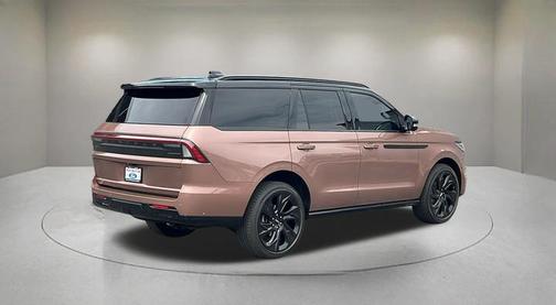 Sunrise Copper Metallic Pearlcoat 2025 Lincoln Navigator Black Label