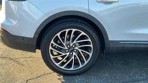 2020 Lincoln Nautilus Reserve