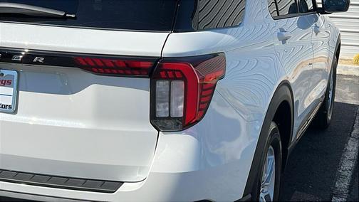 Star White Metallic Tri-Coat 2026 Ford Explorer Active w/200A Pkg
