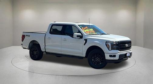 Star White Metallic Tri-Coat 2026 Ford F-150 Lariat