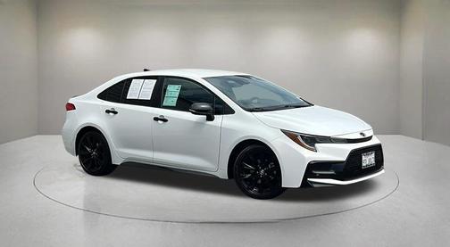 White 2022 Toyota Corolla SE