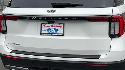 Star White Metallic Tri-Coat 2026 Ford Explorer Active