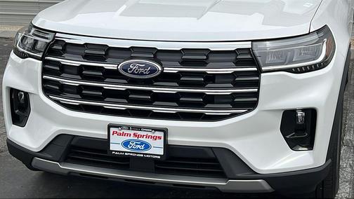 Star White Metallic Tri-Coat 2026 Ford Explorer Active
