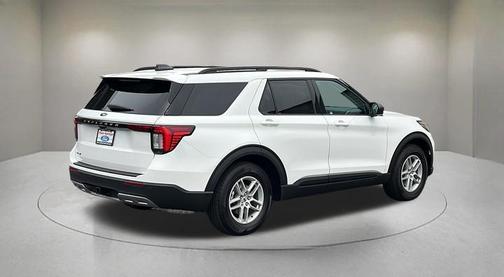 Star White Metallic Tri-Coat 2026 Ford Explorer Active