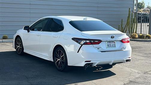 2024 Toyota Camry Hybrid SE