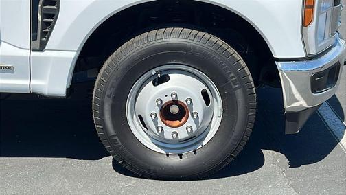 Oxford White 2024 Ford F-350 XL