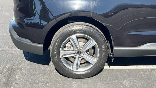 Agate Black Metallic 2024 Ford Edge SEL