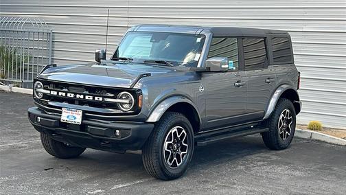 2022 Ford Bronco Outer Banks
