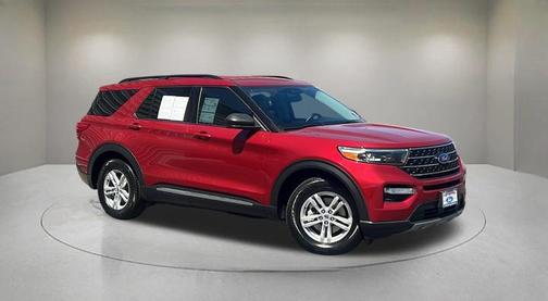 Rapid Red Metallic Tinted Clearcoat 2023 Ford Explorer XLT