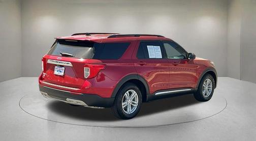 Rapid Red Metallic Tinted Clearcoat 2023 Ford Explorer XLT