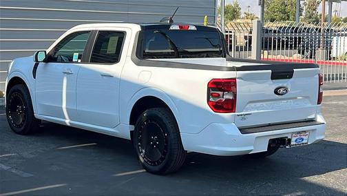 2025 Ford Maverick Lobo Standard