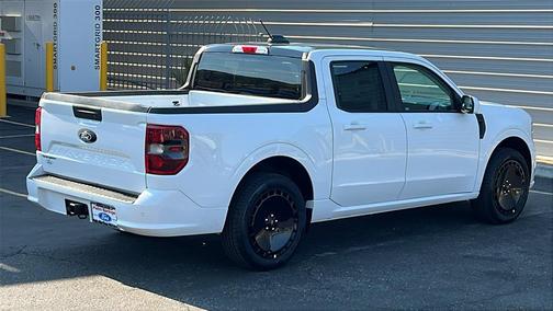 2025 Ford Maverick Lobo Standard