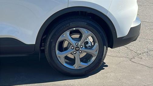 Star White Metallic Tri-Coat 2025 Ford Escape ST-Line