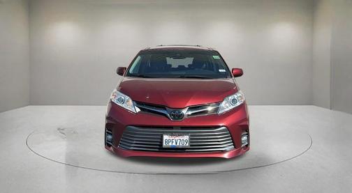 Salsa Red Pearl 2020 Toyota Sienna XLE