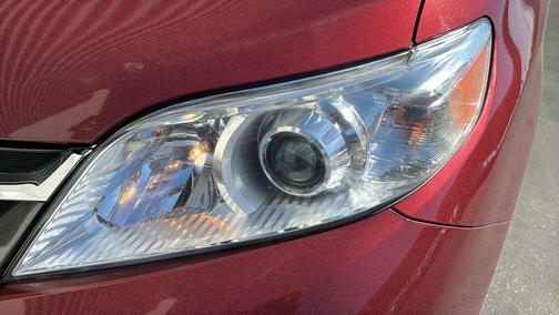 Salsa Red Pearl 2020 Toyota Sienna XLE