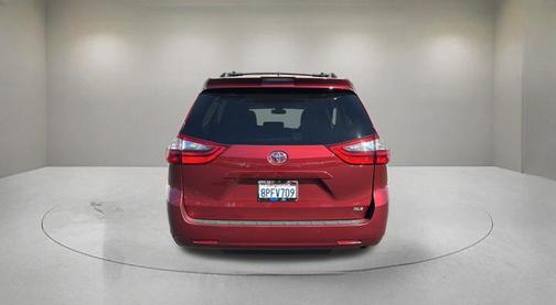 Salsa Red Pearl 2020 Toyota Sienna XLE