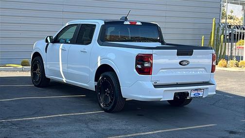 2025 Ford Maverick Lobo Standard