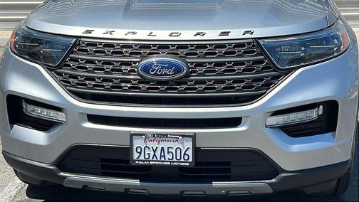 Iconic Silver Metallic 2023 Ford Explorer XLT