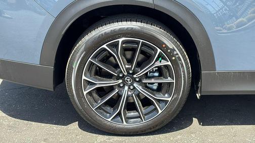 Gray Metallic 2025 Mazda CX-70 PHEV Premium Package