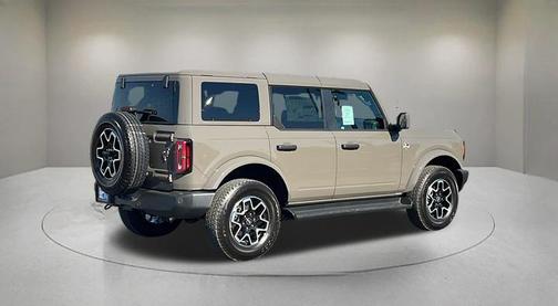 Marsh Gray 2026 Ford Bronco Outer Banks
