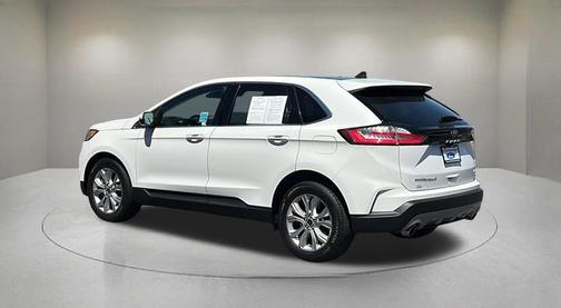 Star White Metallic Tri-Coat 2023 Ford Edge Titanium
