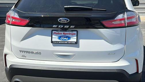 Star White Metallic Tri-Coat 2023 Ford Edge Titanium