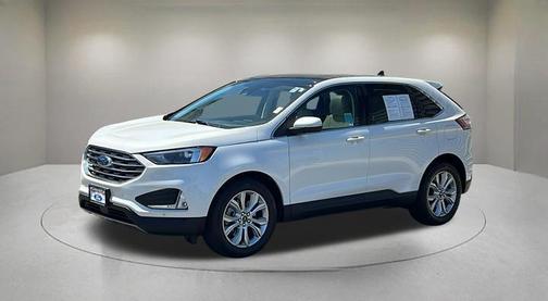 Star White Metallic Tri-Coat 2023 Ford Edge Titanium