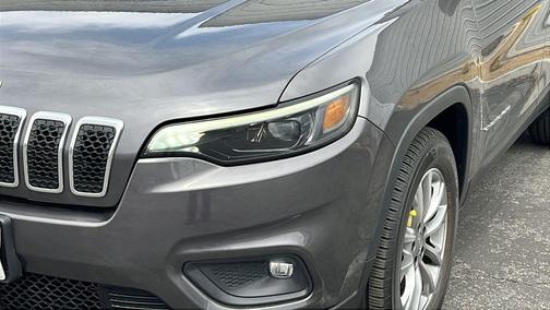 Granite Crystal Metallic Clearcoat 2022 Jeep Cherokee Latitude Lux