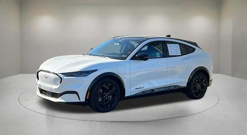 Star White Metallic Tri-Coat 2023 Ford Mustang Mach-E Premium