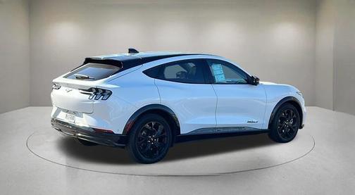 Star White Metallic Tri-Coat 2023 Ford Mustang Mach-E Premium