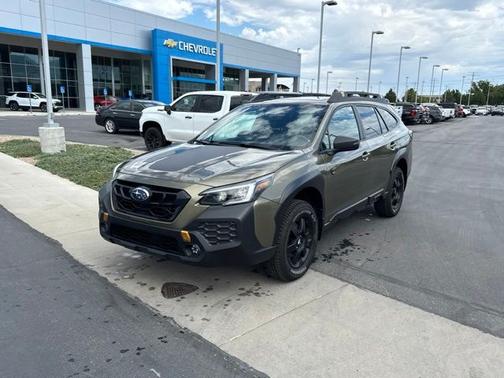 Autumn Green Metallic 2025 Subaru Outback Wilderness