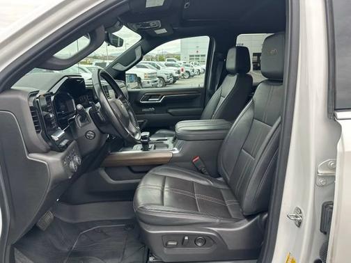 Iridescent Pearl Tricoat 2024 Chevrolet Silverado 1500 High Country