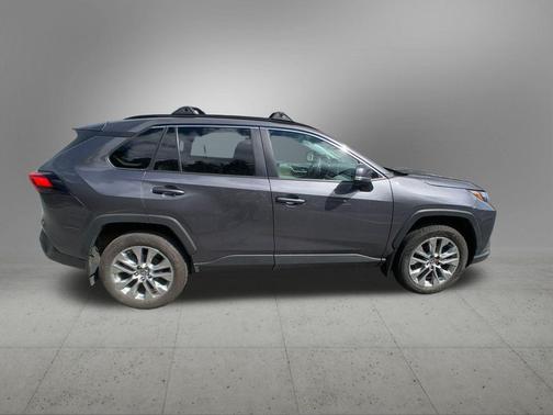 Magnetic Gray Metallic 2022 Toyota RAV4 XLE Premium