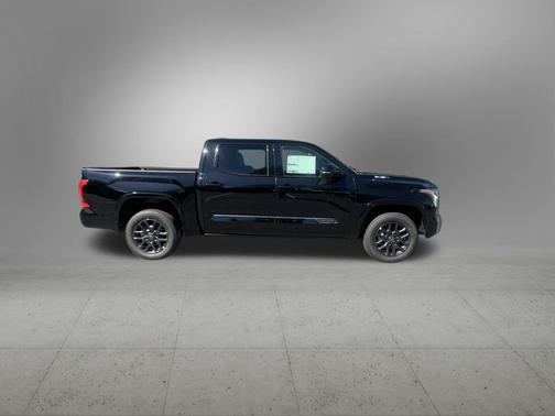 2025 Toyota Tundra Hybrid Platinum