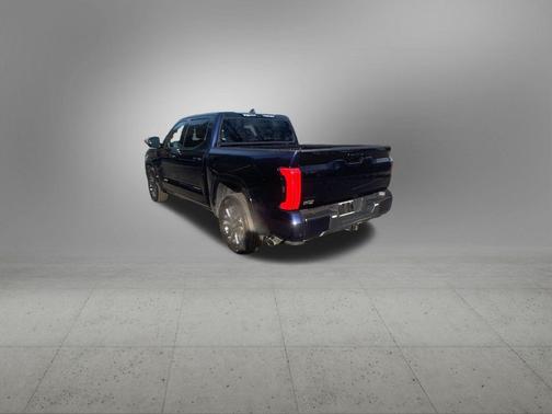 2024 Toyota Tundra Hybrid Platinum