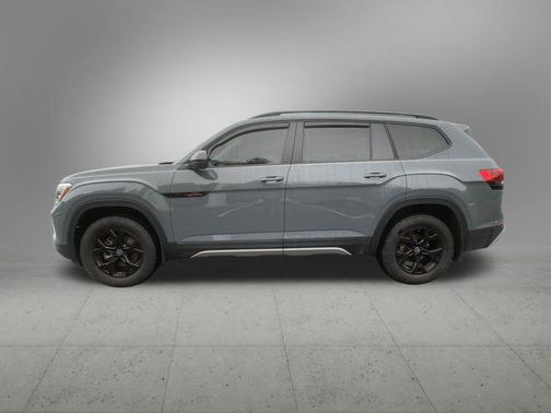 Pure Gray 2025 Volkswagen Atlas 2.0T Peak Edition