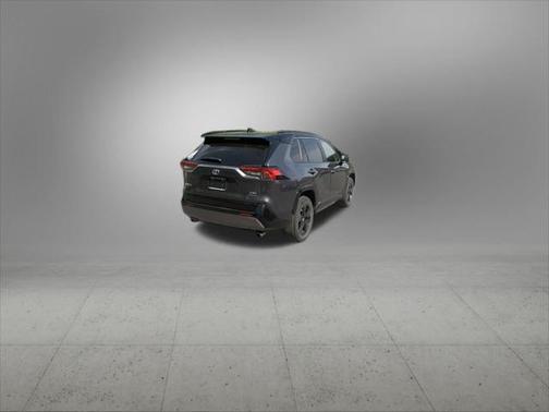 2020 Toyota RAV4 Hybrid SE