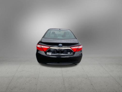 2015 Toyota Camry Hybrid SE