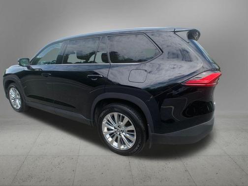 Midnight Black Metallic 2024 Toyota Grand Highlander Platinum