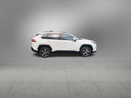 2025 Toyota RAV4 Hybrid SE