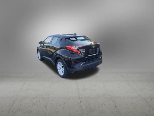 2021 Toyota C-HR LE