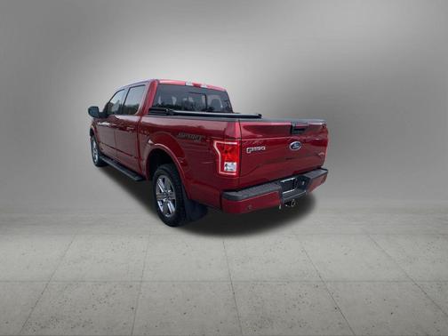 Ruby Red Metallic Tinted Clearcoat 2016 Ford F-150 XLT