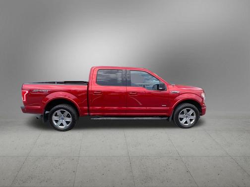 Ruby Red Metallic Tinted Clearcoat 2016 Ford F-150 XLT
