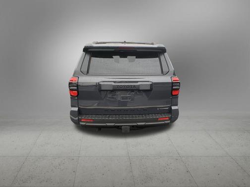 2025 Toyota 4Runner TRD Off Road