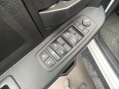 2022 RAM 2500 Tradesman Crew Cab 4x4 6'4' Box