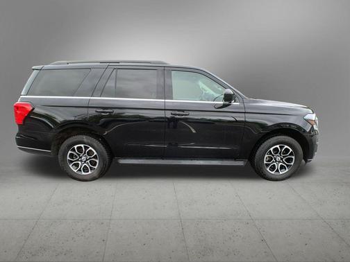 Agate Black Metallic 2023 Ford Expedition XLT